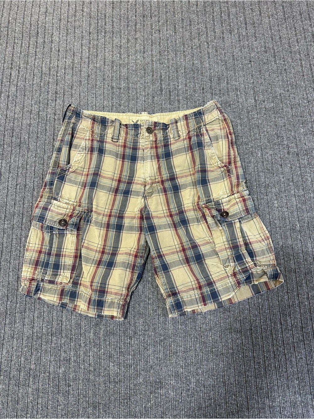 American‎ Eagle Plaid Cargo Shorts